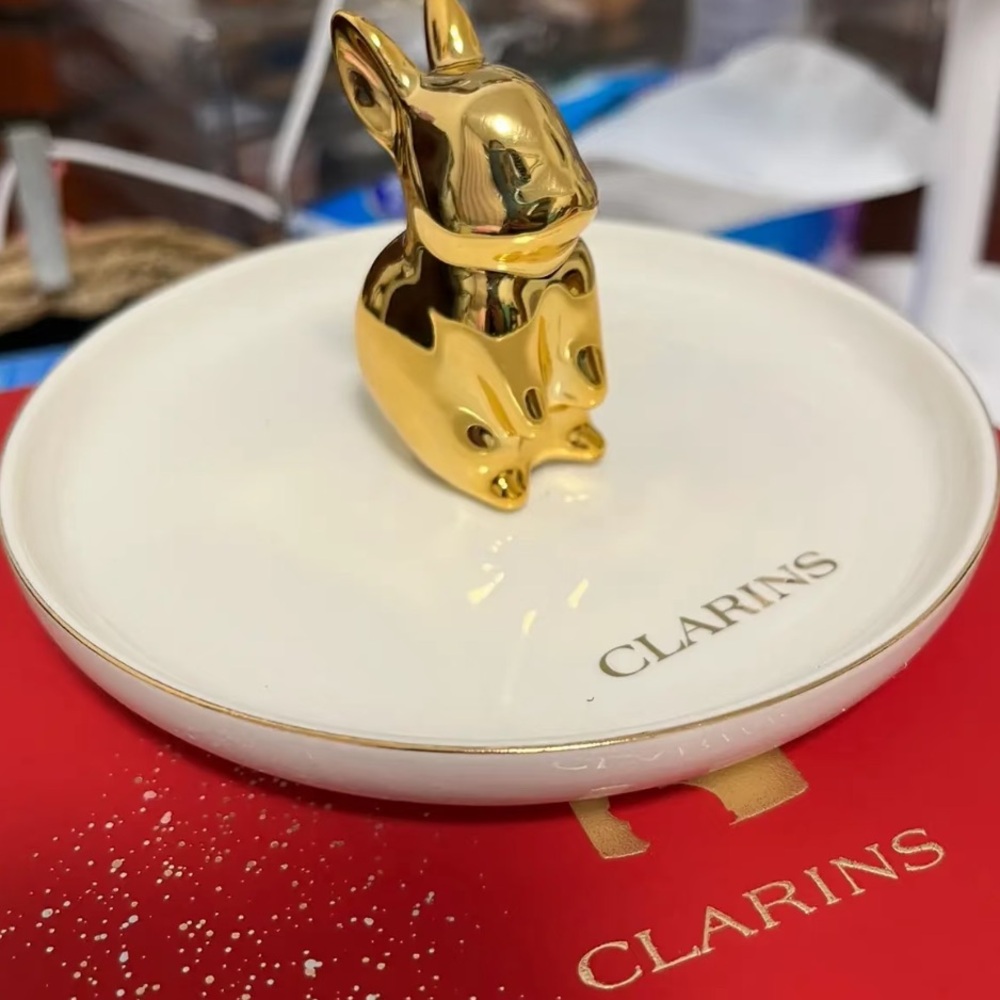 Clarins gift Bunny Ceramic plate